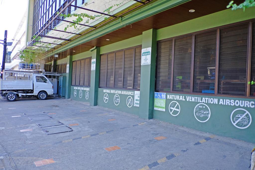West Gorordo Hotel Cebu Exterior foto
